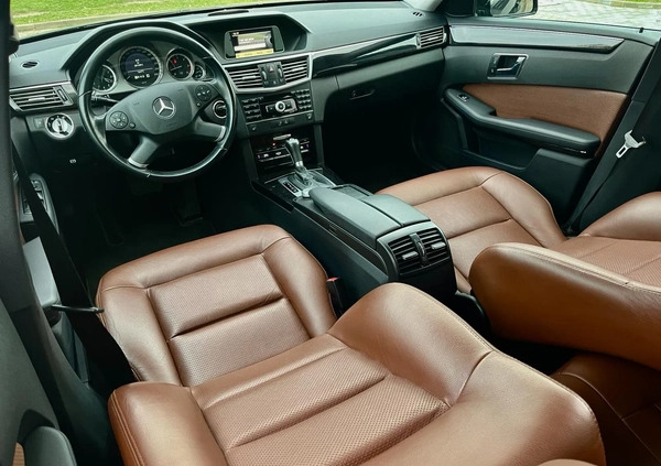 Mercedes-Benz Klasa E cena 33900 przebieg: 291365, rok produkcji 2010 z Rzeszów małe 466